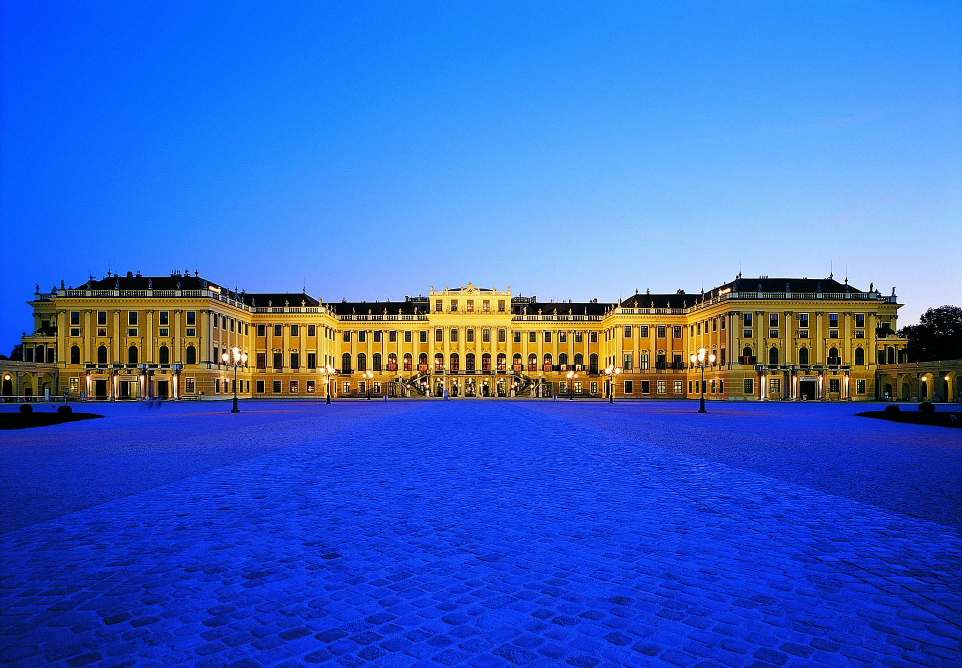 Ansicht von Schloss Schönbrunn bei Nacht