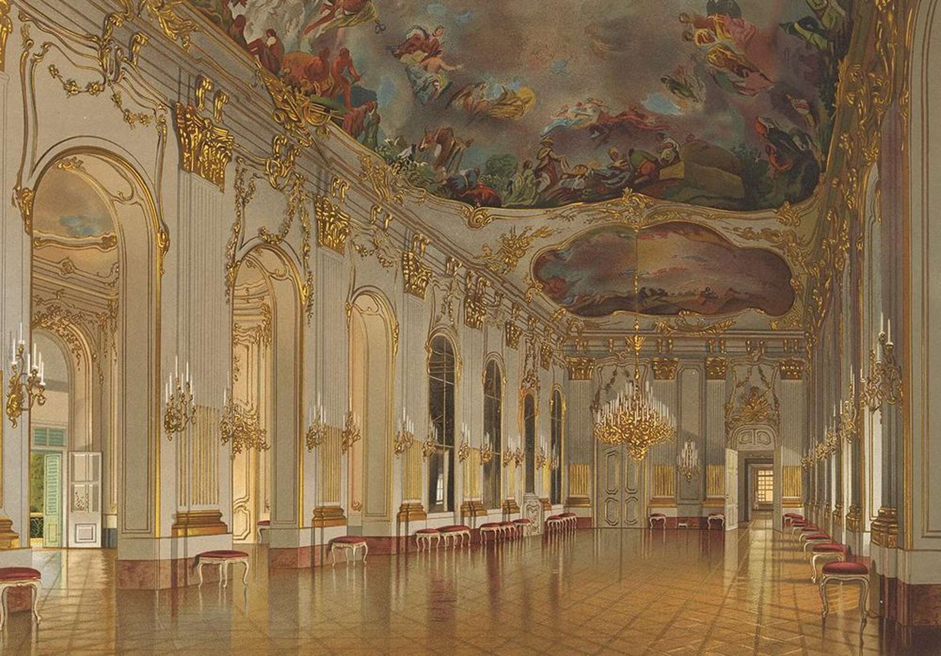 Gallery in Schönbrunn Palace with golden decorations 